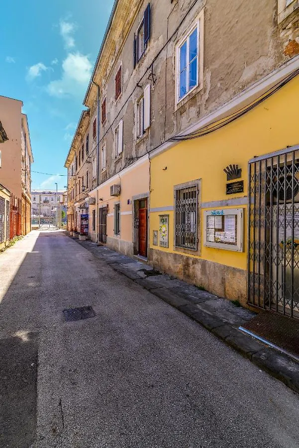 Apartments With Wifi Pula - 21407