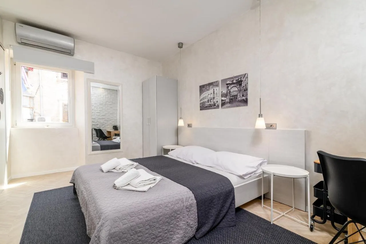Apartments With Wifi Pula - 21407 0*,  Croatia